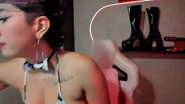 ZahaRose from StripChat is Freechat