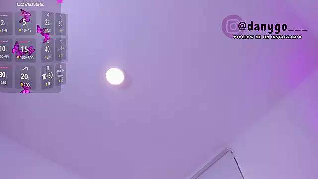 ZarianaEvanz from StripChat is Freechat