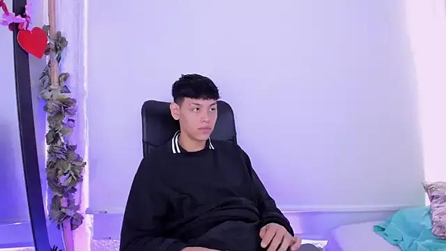 zeus_blaze from StripChat is Freechat